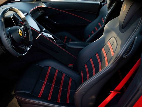 Used 2024 Ferrari Roma Spider image 18