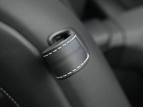 Used 2025 Porsche 911 Carrera image 19