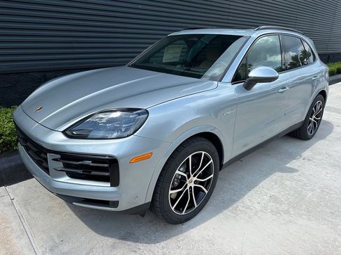 Used 2026 Porsche Cayenne E-Hybrid AWD/4WD image 7