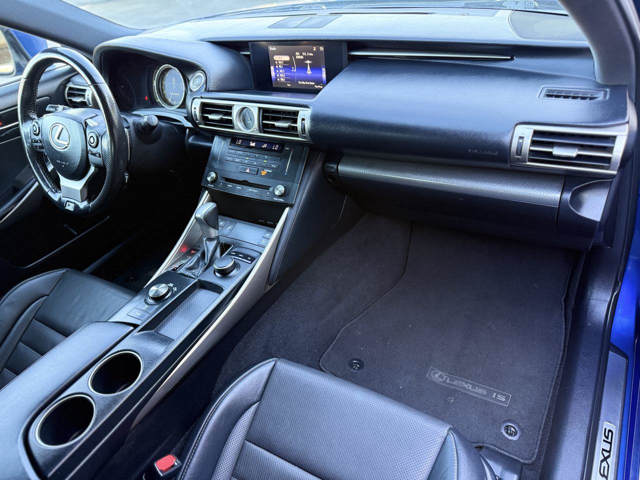 Used 2016 Lexus IS 200t w/ F Sport Package RWD image 15