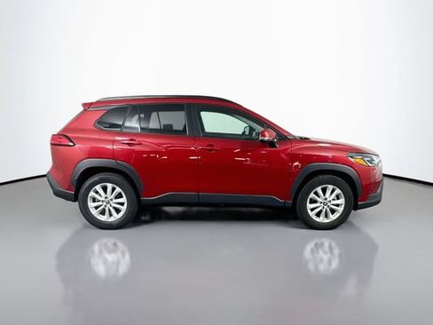 Used 2022 Toyota Corolla Cross LE w/ Moonroof Package AWD/4WD image 7