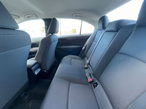 Used 2025 Toyota Corolla LE image 23