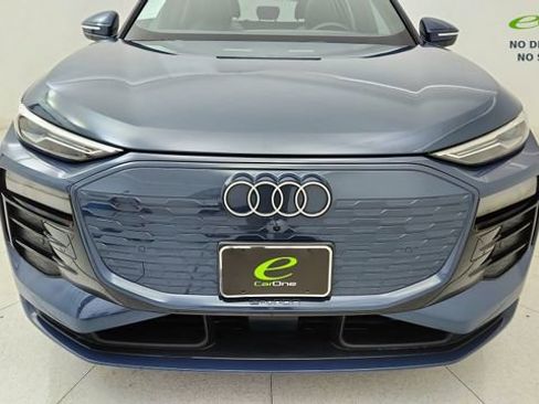 Used 2025 Audi Q6 e-tron Premium w/ Convenience Package AWD/4WD image 9