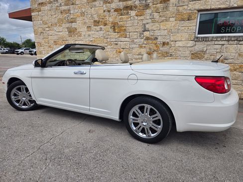 Used 2008 Chrysler Sebring Limited w/ Luxury Group FWD image 3