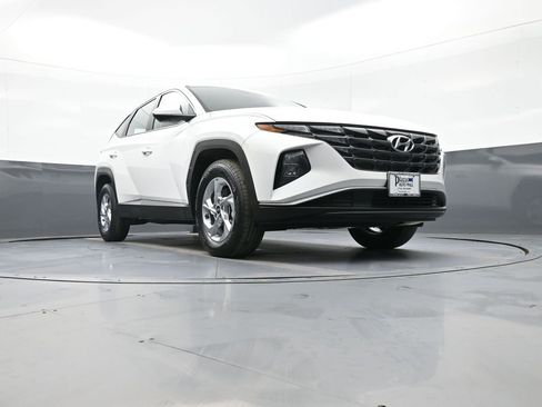 Certified 2023 Hyundai Tucson SE image 27