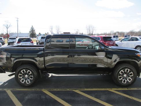 Used 2023 Chevrolet Colorado Z71 w/ Z71 Convenience Package 2 image 6