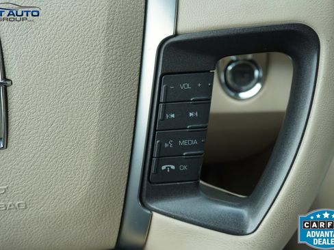 Used 2010 Lincoln MKS AWD image 36