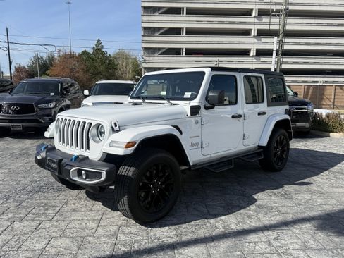 Used 2023 Jeep Wrangler Sahara image 3