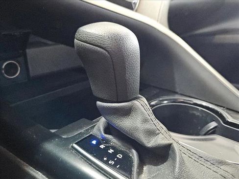 Used 2020 Toyota Camry LE image 12