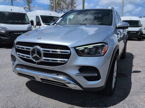 Used 2025 Mercedes-Benz GLE 350 4MATIC image 9