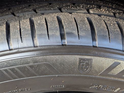 Used 2022 Tesla Model X Plaid image 11