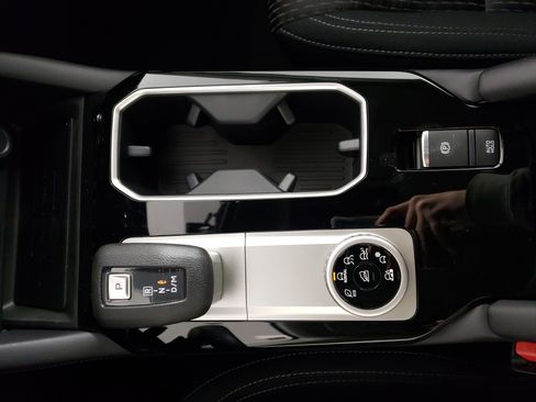 New 2026 Mitsubishi Outlander ES image 25