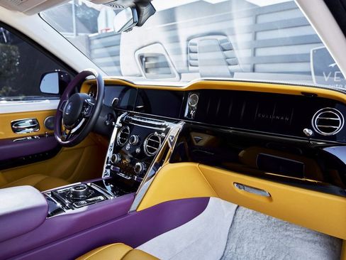 Used 2025 Rolls-Royce Cullinan image 46