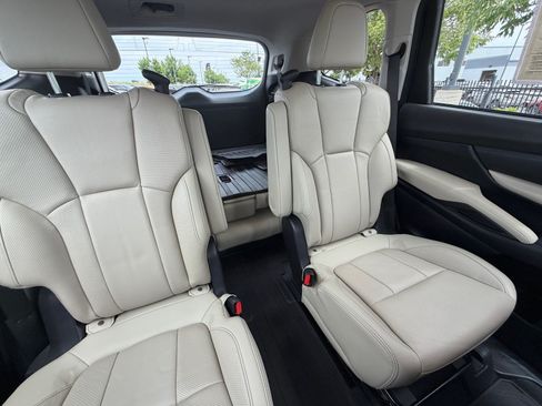Used 2020 Subaru Ascent Limited AWD/4WD image 18