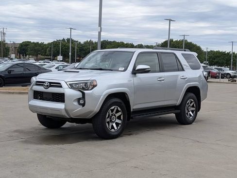 Used 2022 Toyota 4Runner TRD Off-Road Premium AWD/4WD image 9