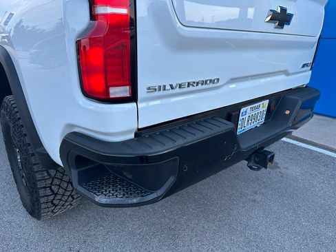 Used 2026 Chevrolet Silverado 2500 ZR2 AWD/4WD image 8