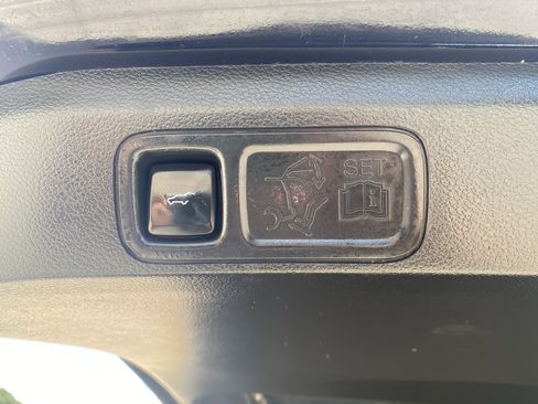 Used 2020 Ford Expedition Limited w/ Equipment Group 303A image 34