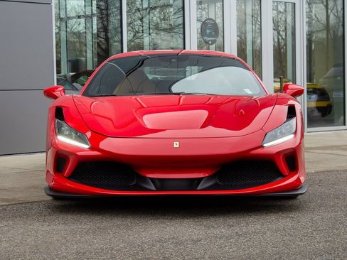 Used 2020 Ferrari F8 Tributo image 2
