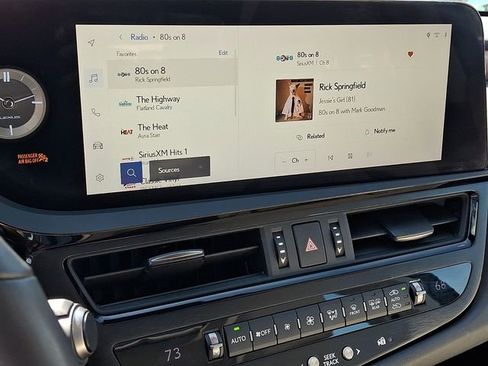 Used 2023 Lexus ES 350 w/ Premium Package FWD image 14