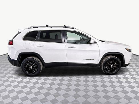 Used 2019 Jeep Cherokee Latitude Plus image 11