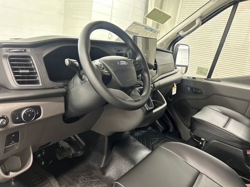 New 2026 Ford Transit 250 148 Medium Roof image 5