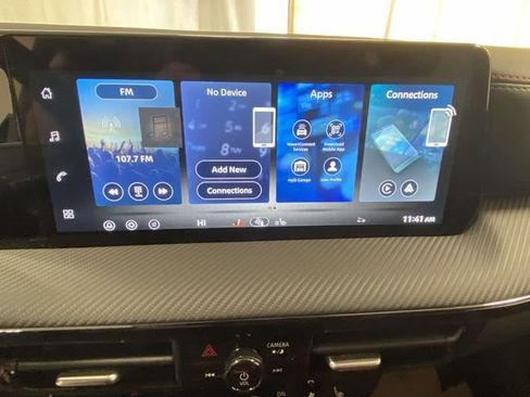 New 2026 Nissan Kicks SR w/ Cold Weather Package FWD image 15