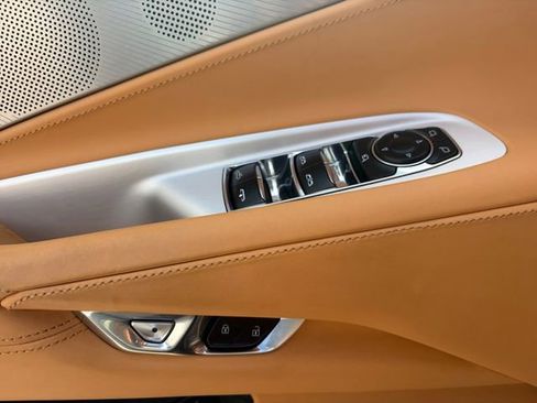 Used 2022 Chevrolet Corvette Stingray Premium Conv w/ Z51 Performance Package RWD image 3