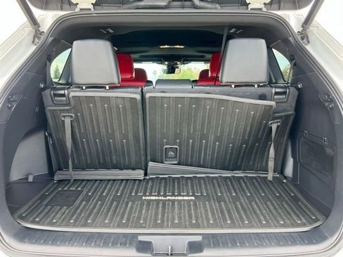 Used 2023 Toyota Highlander XSE AWD/4WD image 49