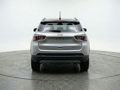Used 2025 Jeep Compass Limited AWD/4WD image 7