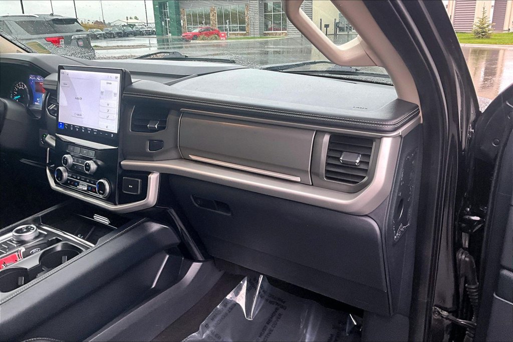 Used 2024 Ford Expedition Max XLT AWD/4WD image 17