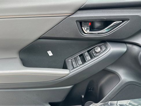 New 2025 Subaru Crosstrek 2.5i Limited w/ Crosstrek Mirror Package image 13