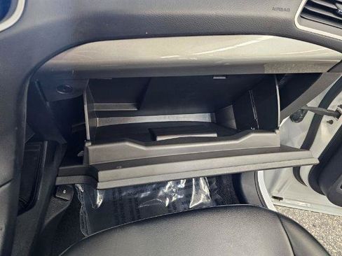 Used 2019 Ford Edge SEL w/ Equipment Group 201A AWD/4WD image 27
