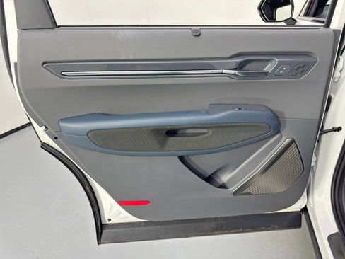 Used 2024 Kia EV9 GT-Line image 49