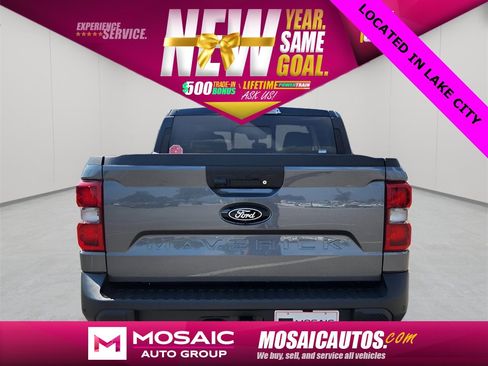 New 2025 Ford Maverick Lariat w/ Black Appearance Package image 6