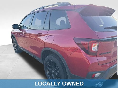 Used 2025 Honda Passport Black Edition image 6