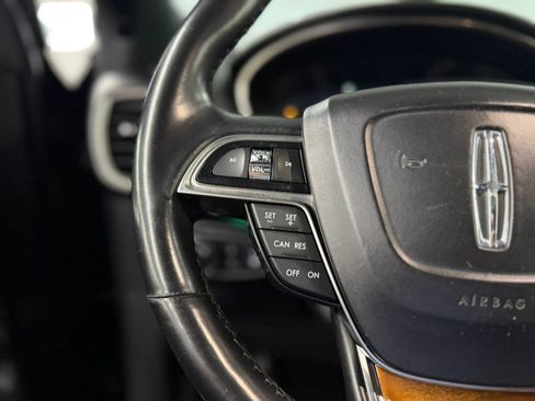 Used 2019 Lincoln Nautilus Reserve AWD/4WD image 25
