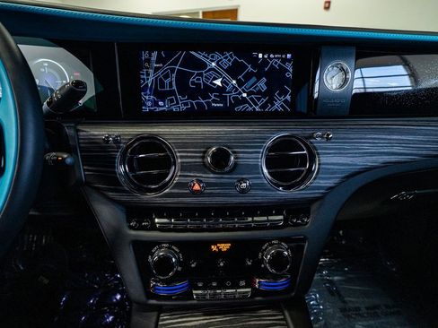 Used 2024 Rolls-Royce Spectre w/ Spectre Launch Package image 59