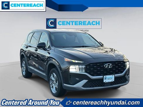 Used 2022 Hyundai Santa Fe SE image 2