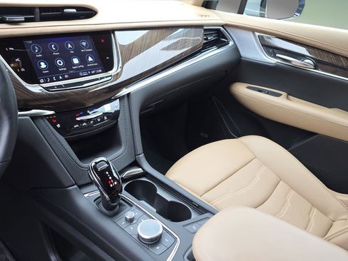 Certified 2024 Cadillac XT6 Premium Luxury w/ Platinum Package image 26