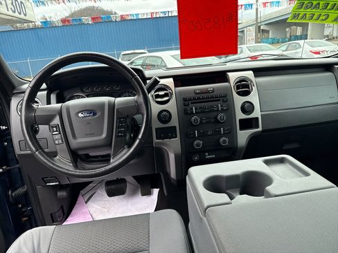 Used 2011 Ford F150 XLT w/ XLT Chrome Pkg image 11