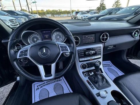 Used 2014 Mercedes-Benz SLK 250 image 22