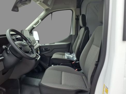 New 2026 Ford Transit 250 148 Medium Roof RWD image 16