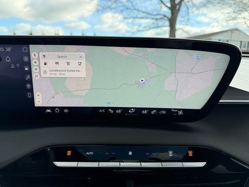 Used 2025 Buick Enclave Sport Touring w/ Super Cruise Package image 19