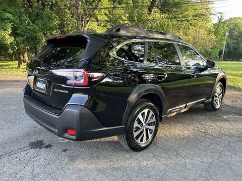 Certified 2025 Subaru Outback Premium w/ Popular Package #1 AWD/4WD image 8