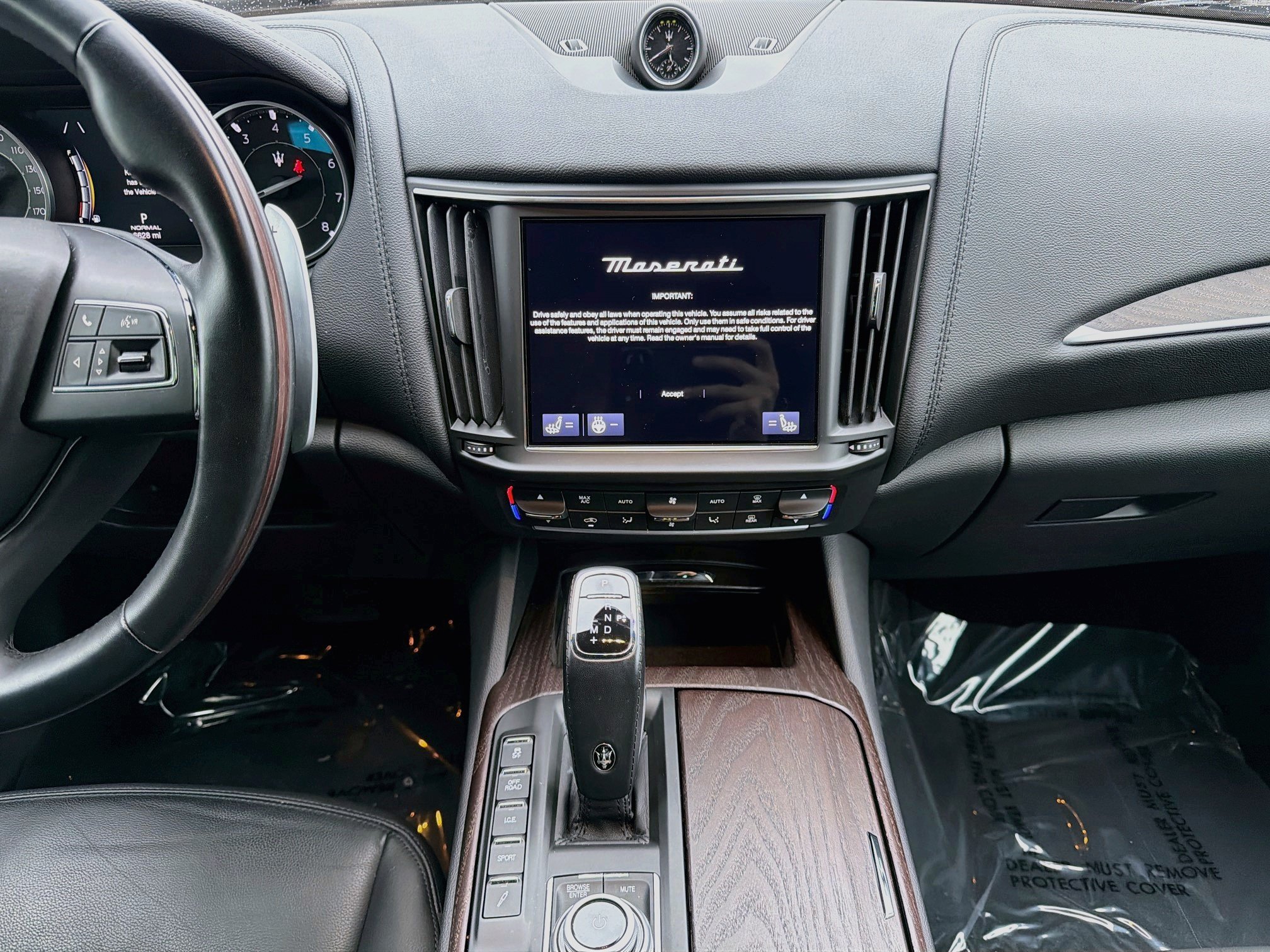 Used 2023 Maserati Levante Modena AWD/4WD image 19