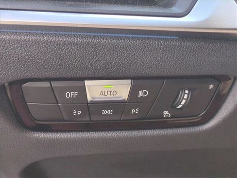 Used 2024 BMW i4 eDrive35 w/ Premium Package image 16