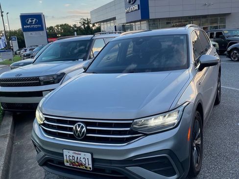 Used 2022 Volkswagen Tiguan SE FWD image 5