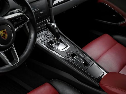 Used 2021 Porsche 718 Boxster S RWD image 34