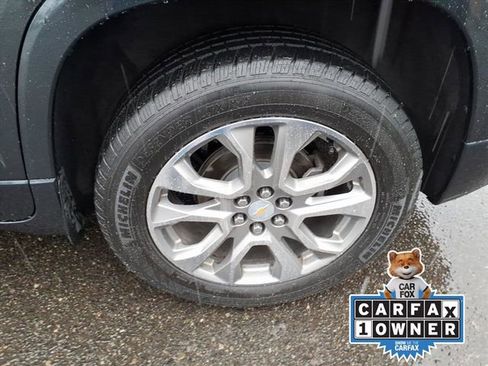 Used 2019 Chevrolet Traverse Premier image 9
