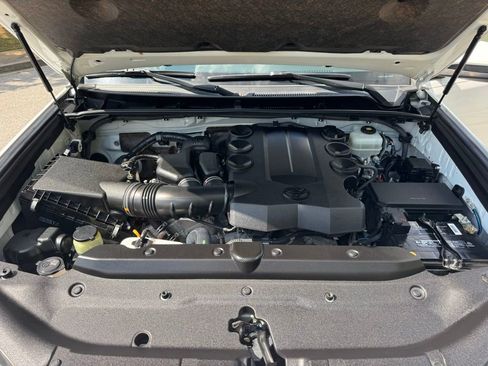 Used 2020 Toyota 4Runner TRD Off-Road image 50